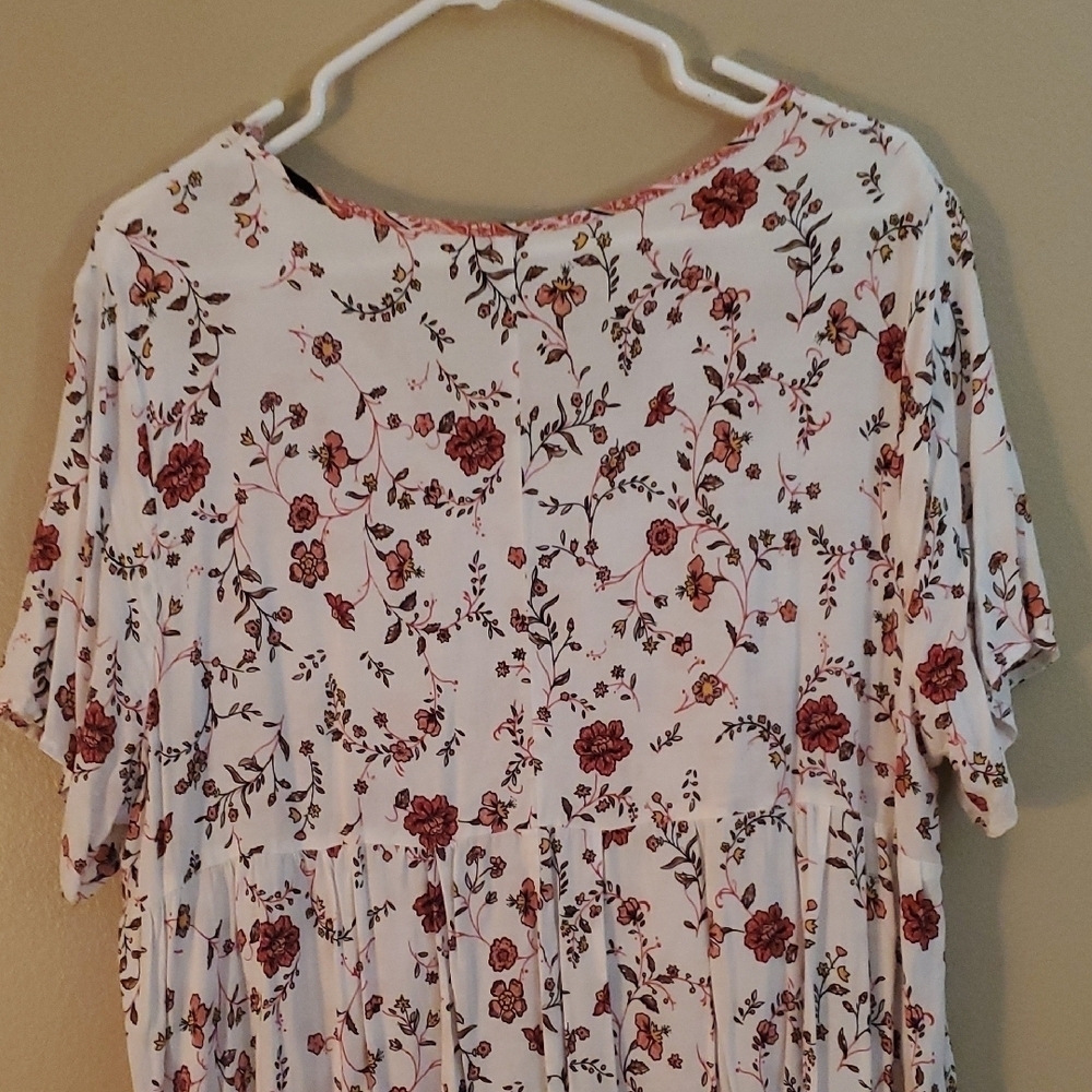 SHEIN Red and White Floral Dress - Picture 8 of 9